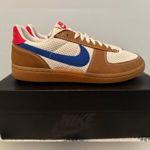 Nike Field General Culture of Football (Men's) Sz 10 (missing Hangtag) NEW!